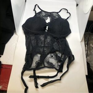 Adore Me Heathry Black Lace Gartered Bustier SZ M